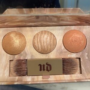 Urban Decay Highlighter Kit